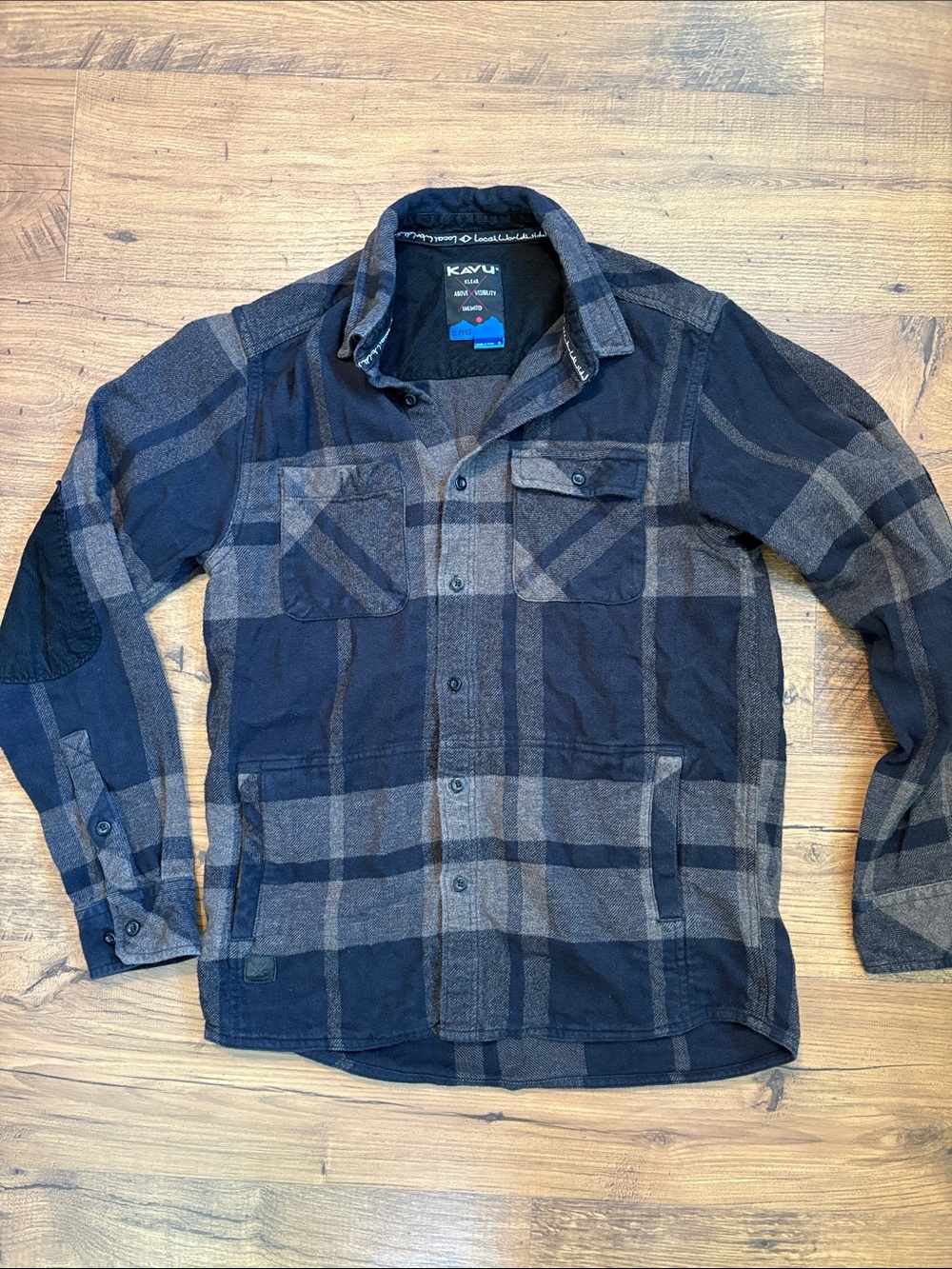 Kavu Men's Black and Brown Plaid Shirt Jacket